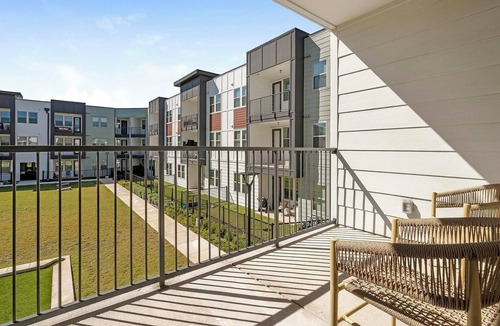 Lower Basin Lake Travis Apartment | Landing | Spectacular 2BD, Pool, Clubhouse