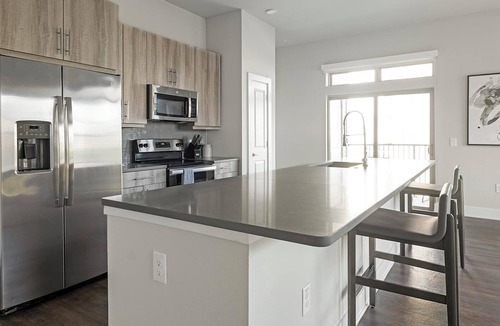 Montopolis Apartment | Landing | Spectacular 2BD, Courtyard, Pool