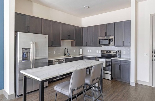 Denton Apartment | Landing | Spectacular 2BD, Courtyard, Clubhouse