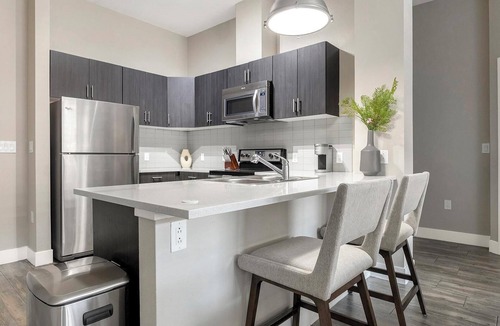 Washington Park West Apartment | Landing | Spectacular 2BD, Clubhouse, Gym