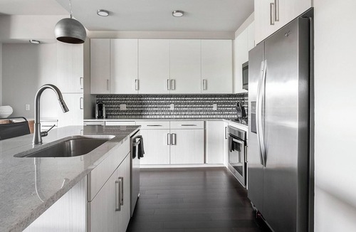 Houston Apartment | Landing | Spectacular 2BD, Pool, Gym