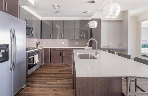 Houston Apartment | Landing | Spectacular 2BD, Pool, Gym