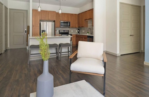 Central Business District Apartment | Landing | Spectacular 2BD, Gym, Courtyard