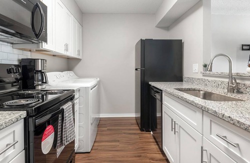 Cordova Apartment | Landing | Spectacular 2BD, Game Room, Clubhouse