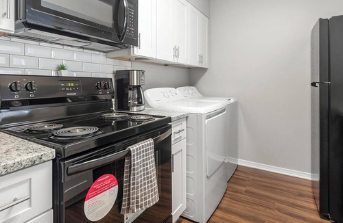 Cordova Apartment | Landing | Spectacular 2BD, Game Room, Clubhouse