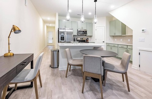 Wilmington Apartment | Landing | Spectacular 3BD, Pool, Yoga Studio