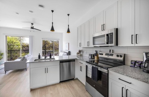 Denton Apartment | Landing | Spectacular Studio, Gym, Courtyard