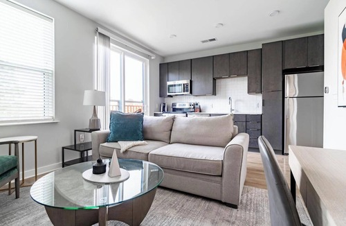 Downtown Apartment | Landing | Spectacular Studio, Courtyard, Pool