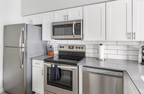Fort Worth Apartment | Landing | Spectacular 1BD, Courtyard, Gym