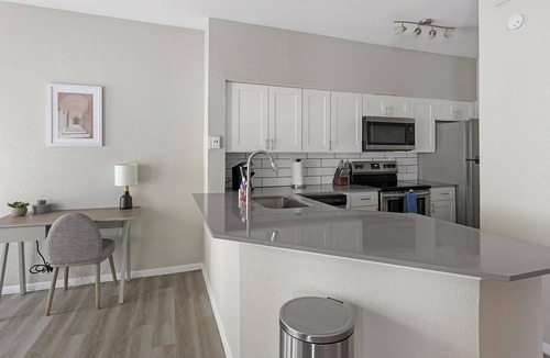 Fort Worth Apartment | Landing | Spectacular 2BD, Pool, Gym