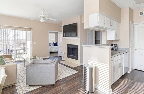Fort Worth Apartment | Landing | Spectacular 1BD, Pool, Gym