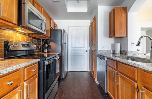 Downtown Fort Worth Apartment | Landing | Spectacular 1BD, Gym