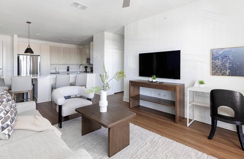 Roanoke Apartment | Landing | Spectacular 2BD in Downtown Roanoke