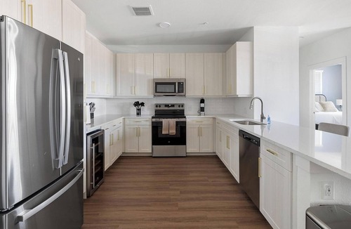 Roanoke Apartment | Landing | Spectacular 2BD in Downtown Roanoke