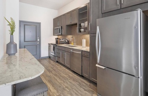 Fort Worth Cultural District Apartment | Landing | Spectacular Studio, Gym, Game Room