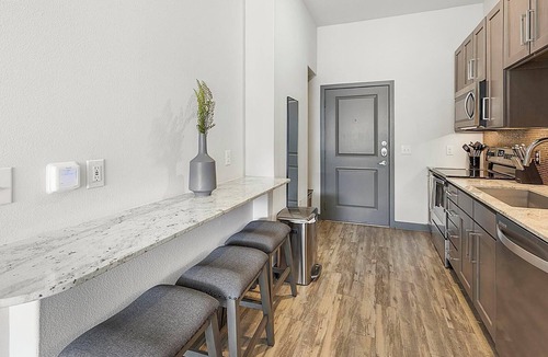 Fort Worth Cultural District Apartment | Landing | Spectacular Studio, Gym, Game Room