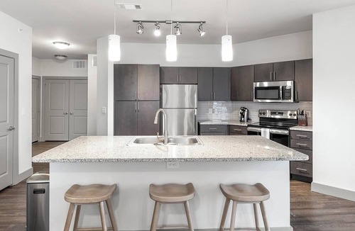 Haltom City Apartment | Landing | Spectacular 2BD, Pool, Gym