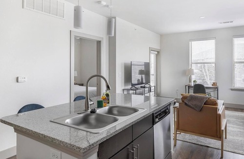 Haltom City Apartment | Landing | Spectacular 1BD, Gym, Pool
