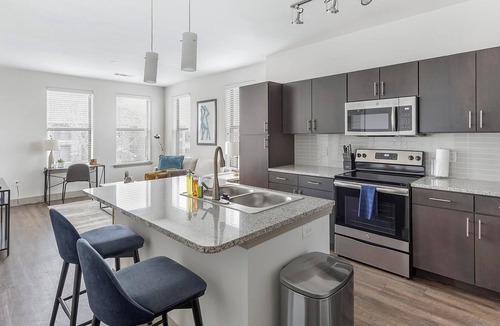 Haltom City Apartment | Landing | Spectacular 1BD, Gym, Pool