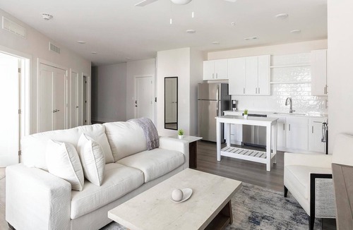 Belle Mina Apartment | Landing | Spectacular 1BD, Gym, Pool
