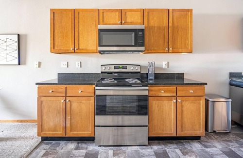 Leavenworth Apartment | Landing | Spectacular 1BD, Courtyard