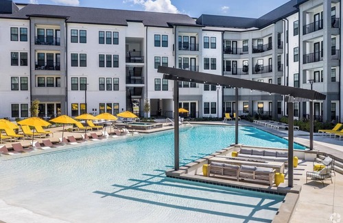 Rock Creek Apartment | Landing | Spectacular 2BD, Gym, Courtyard
