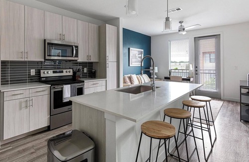 San Antonio Apartment | Landing | Spectacular 1BD, Gym, Clubhouse