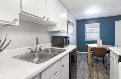 Southside Apartment | Landing | Spectacular 1BD, Pool, Clubhouse