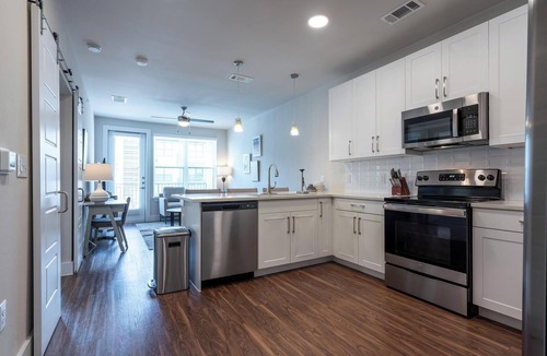 Wetmore Apartment | Landing | Spectacular 1BD, Pool, Gym