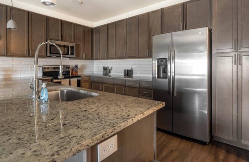 Stone Oak Apartment | Landing | Spectacular 2BD, Pool, Game Room