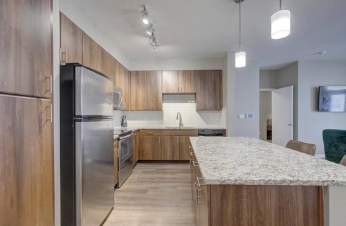 Terrell Heights Apartment | Landing | Spectacular 2BD, Courtyard, Pool