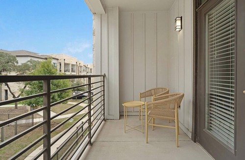 Far North Central Apartment | Landing | Spectacular 1BD, Gym