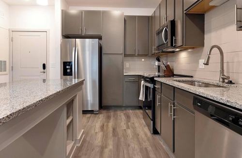 Summerville Apartment | Landing | Spectacular 1BD, Yoga Studio, Gym