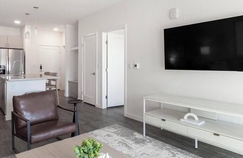 Northgate Apartment | Landing | Stunning 1BD, Pool, Gym