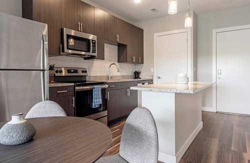 Edwardsville Apartment | Landing | Stunning 1BD, Clubhouse, Gym