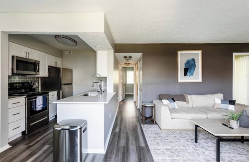 Indianapolis Apartment | Landing | Stunning 1BD, Pool, Yoga Studio