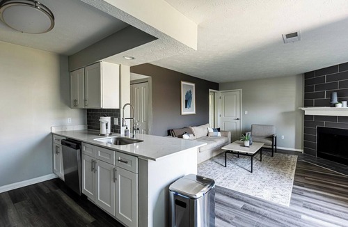 Indianapolis Apartment | Landing | Stunning 1BD, Pool, Yoga Studio