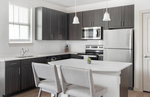 Pflugerville Apartment | Landing | Stunning 1BD, Pool, Courtyard