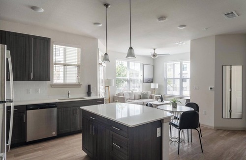 Pflugerville Apartment | Landing | Stunning 1BD, Courtyard, Pool