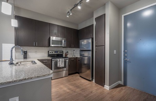Terrell Heights Apartment | Landing | Stunning 1BD, Gym, Courtyard