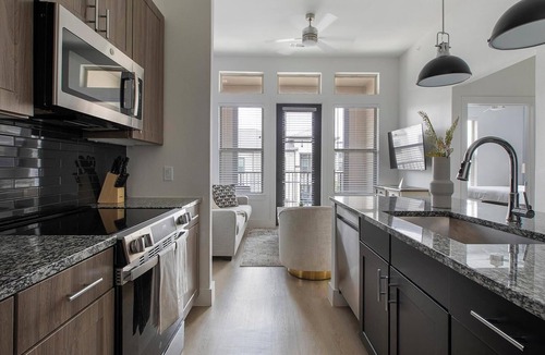 Melissa Apartment | Landing | Stunning 1BD, Clubhouse