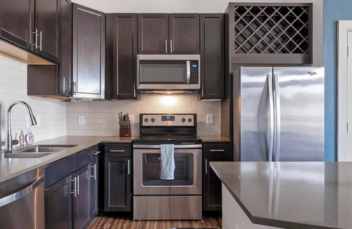 Klein Apartment | Landing | Stunning 1BD, Clubhouse, Gym