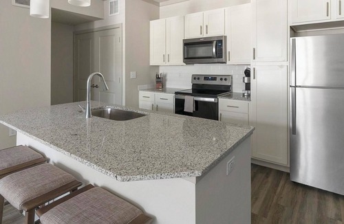 Spring Apartment | Landing | Stunning 1BD, Clubhouse, Courtyard