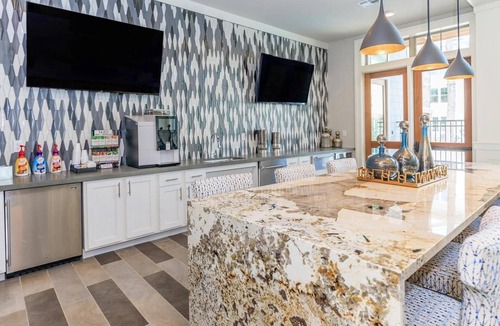 Spring Apartment | Landing | Stunning 1BD, Clubhouse, Courtyard