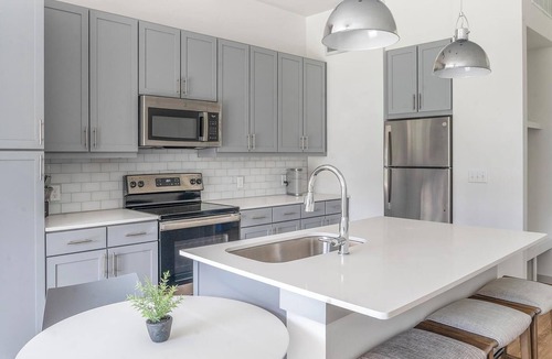 Austin Apartment | Landing | Stunning 1BD, Clubhouse, Yoga Studio