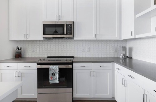 Lower Basin Lake Travis Apartment | Landing | Stunning 1BD, Clubhouse, Pool