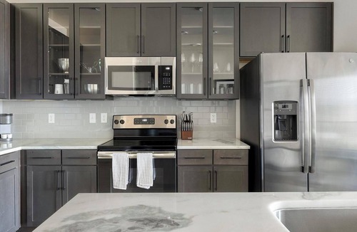 Denton Apartment | Landing | Stunning 1BD, Clubhouse, Gym