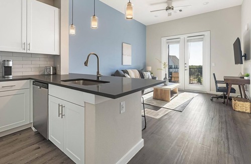 Salado Apartment | Landing | Stunning 1BD, Clubhouse, Gym