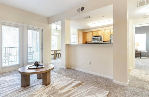 Sweetbriar Apartment | Landing | Stunning 1BD, Courtyard, Clubhouse