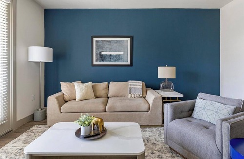 Denton Apartment | Landing | Stunning 1BD, Courtyard, Gym